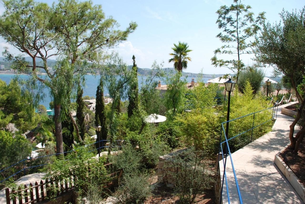 Petit Cala Fornells Hotel