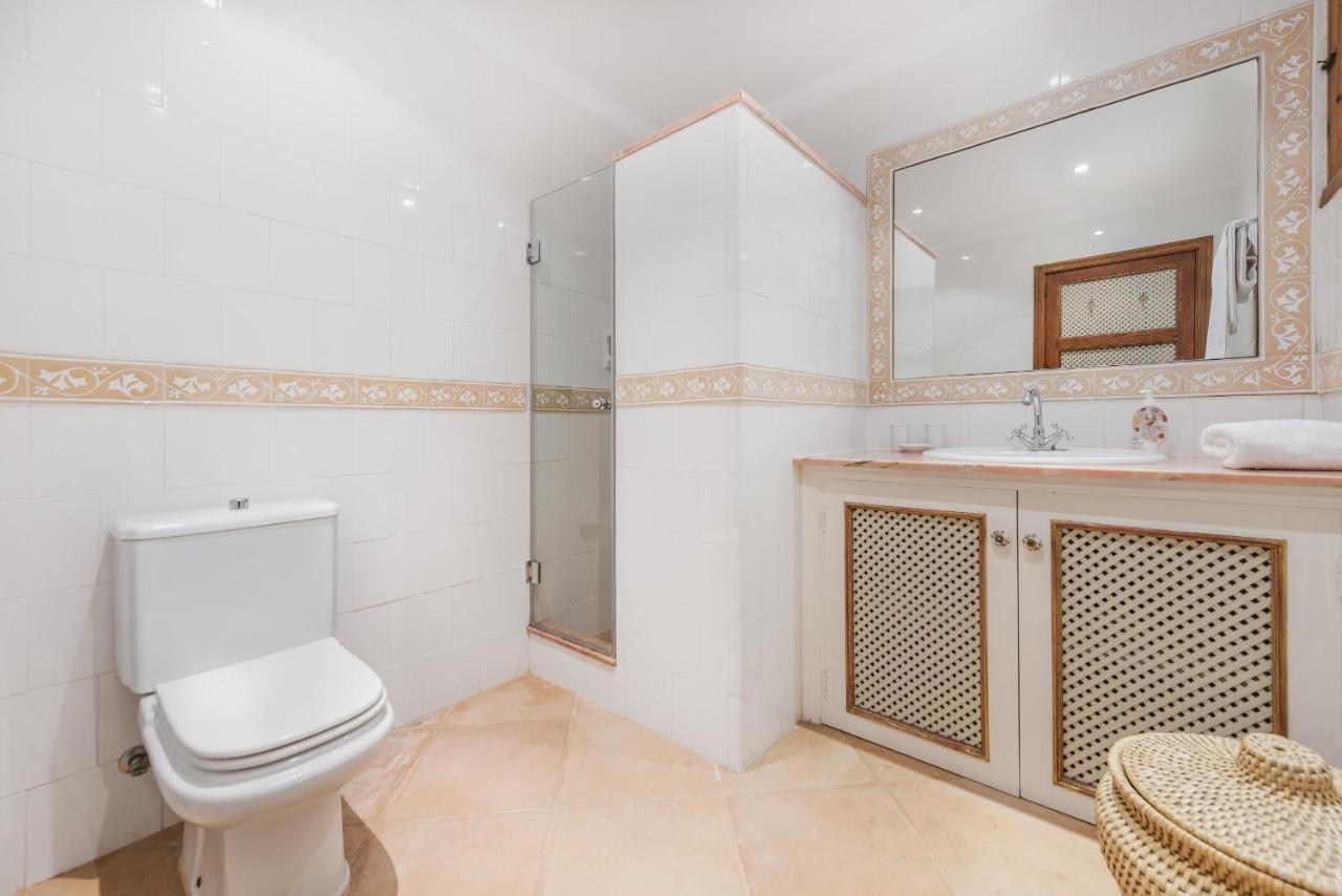 Punxa Dalt - Traditional With Heatable Pool