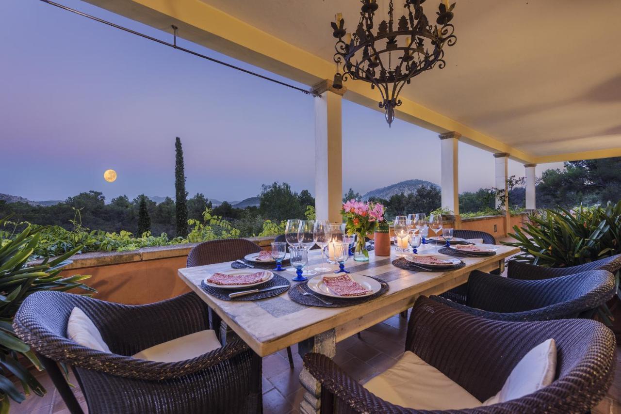 Villa Punxa Dalt - Traditional With Heatable Pool