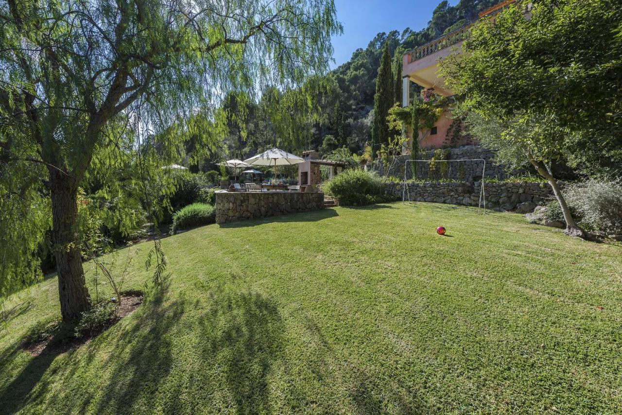 Villa Punxa Dalt - Traditional With Heatable Pool