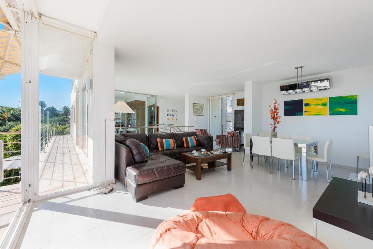 Vistafar - Private Pool & Only 50m To The Sea Villa