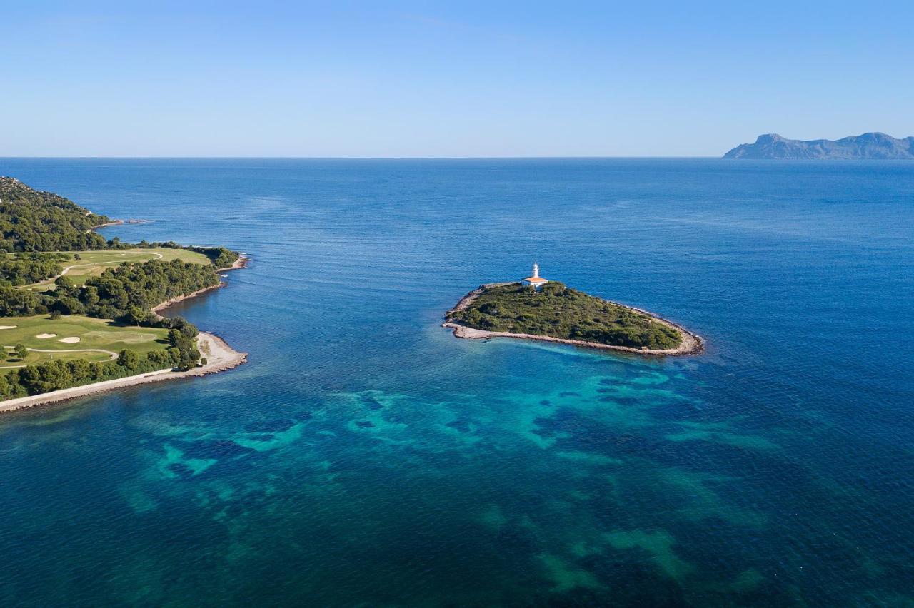 Villa Vistafar - Private Pool & Only 50m To The Sea *