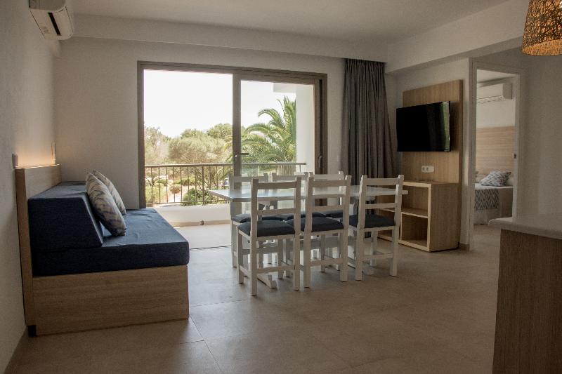 Sol Naixent Hotel 2*