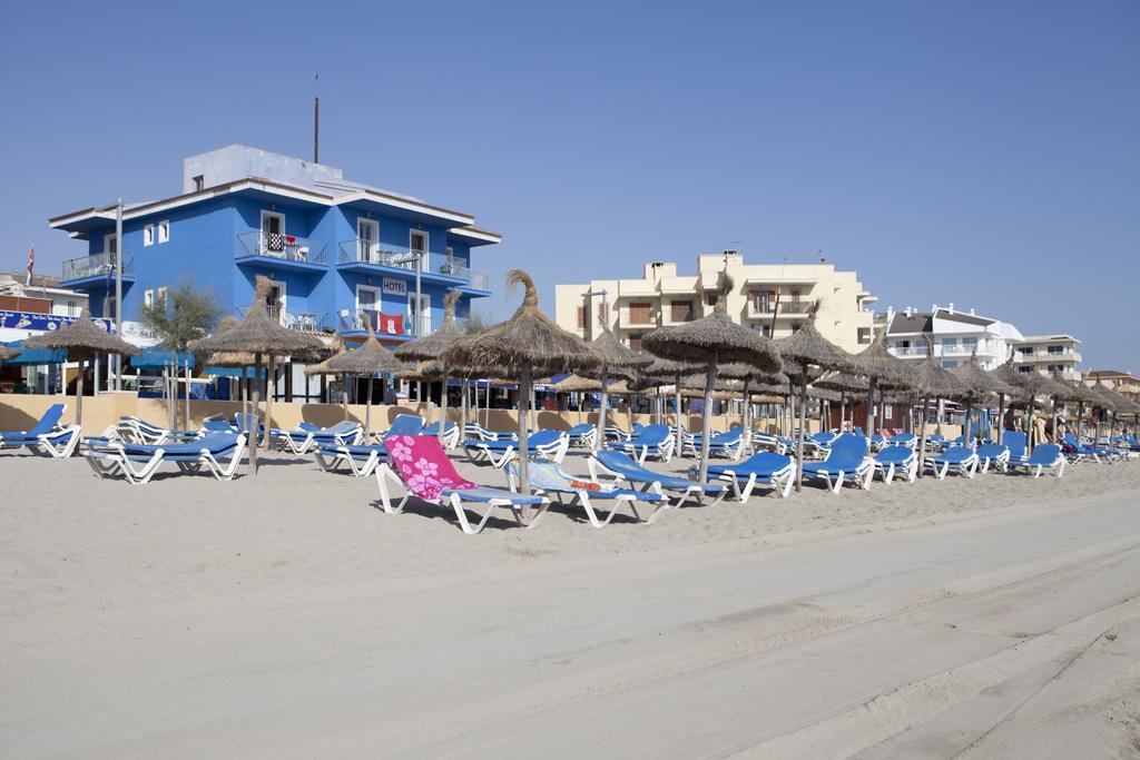 Blue Hotel *