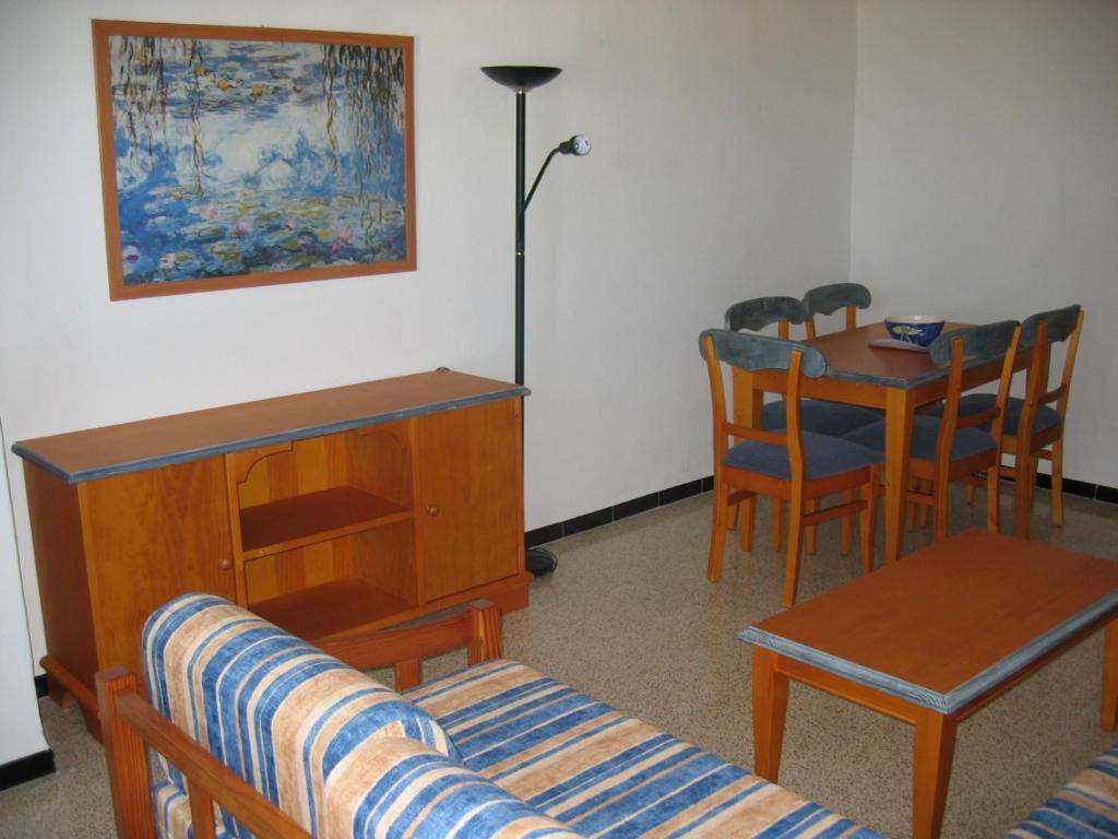 Apartahotel Sol Naixent *