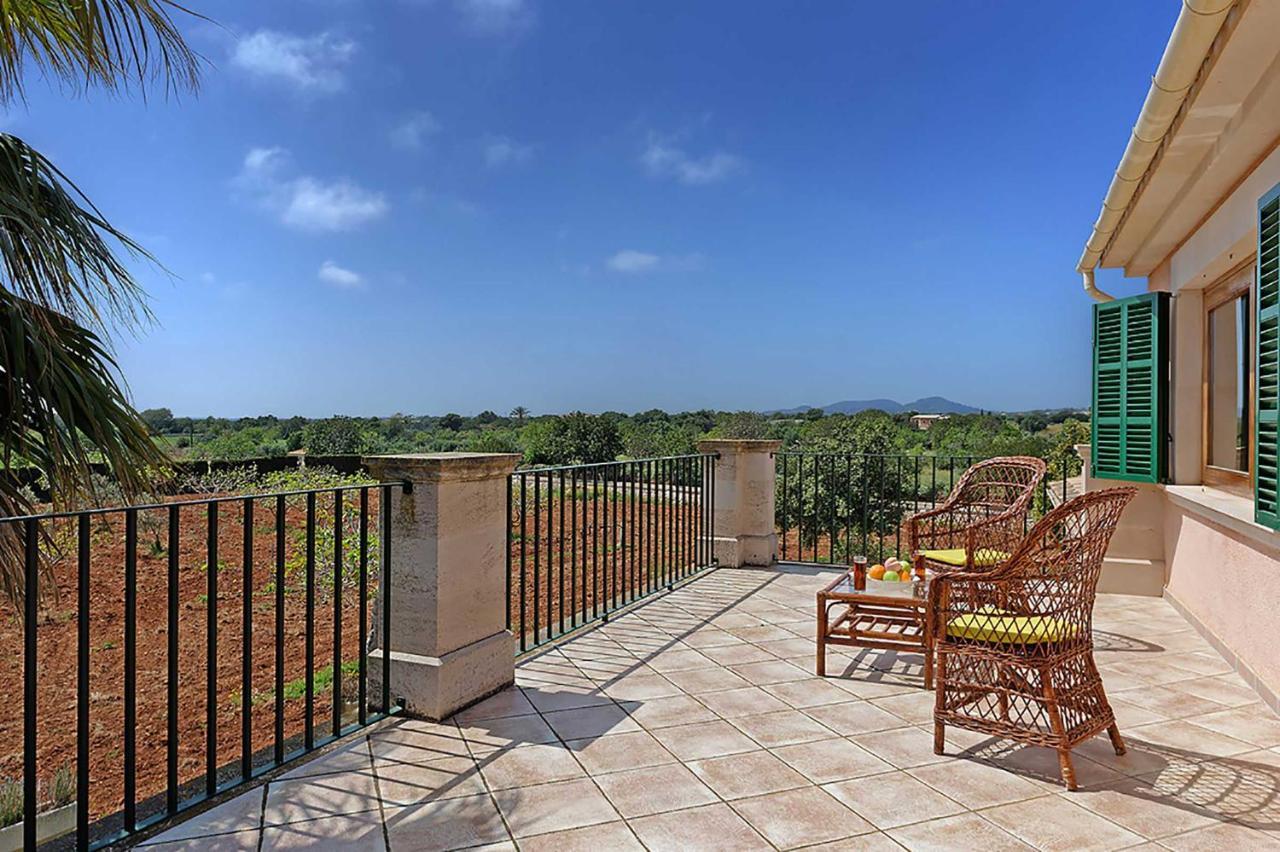 Deu Quarterades Villa