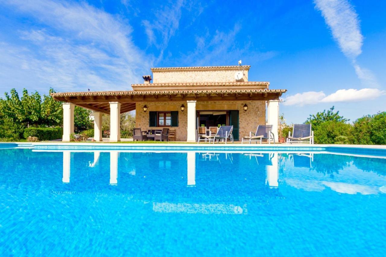 Mastaguera Roger Villa