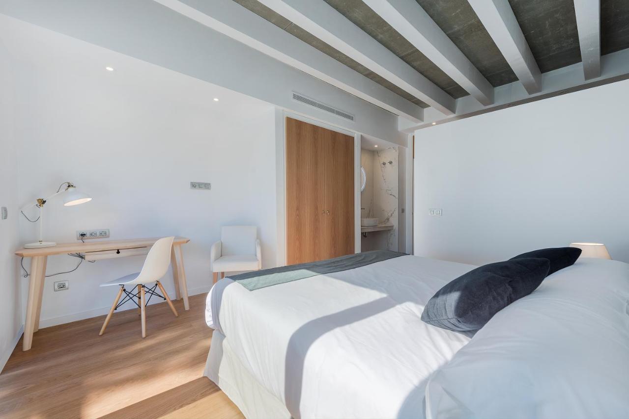 Brand New Luxury Infinity Pool & Views Villa Alcúdia