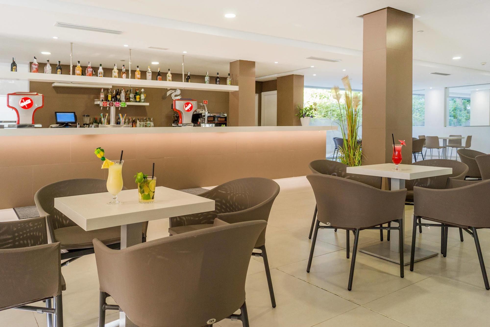 Hotel Globales Panama - Adults Only