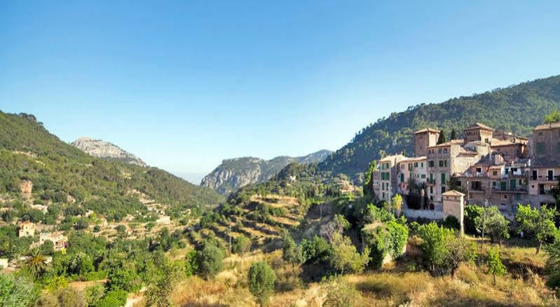 Es Petit De Hotel 3*