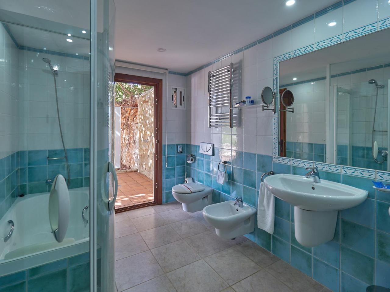 Hotel Petit Cala Fornells 5*