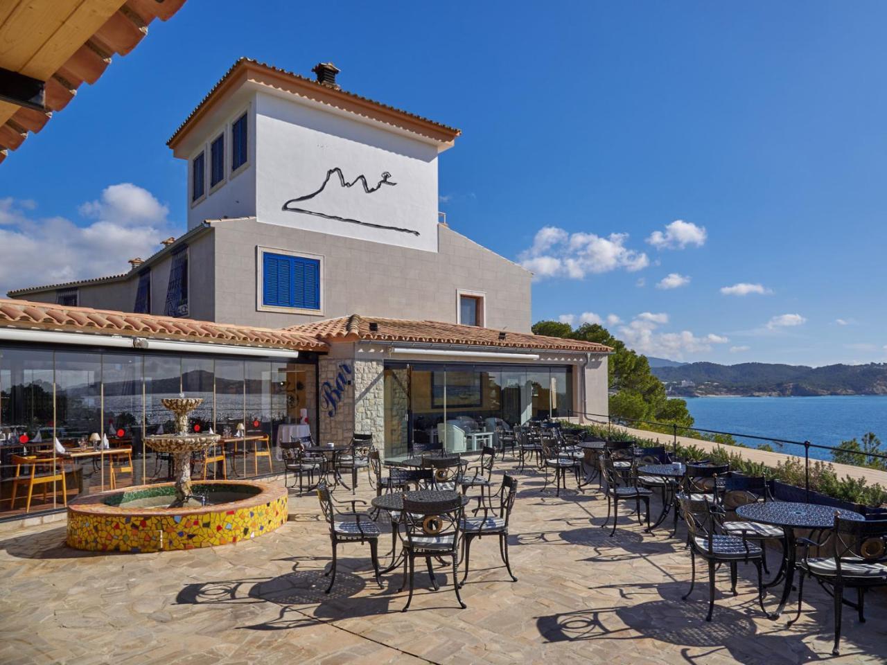 Petit Cala Fornells Hotel
