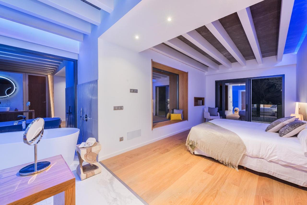 Brand New Luxury Infinity Pool & Views Villa Alcúdia