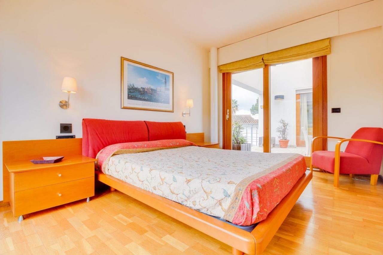 Veri Blau Villa *