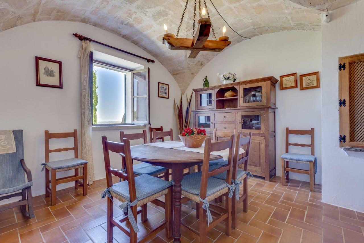 Son Suau Vell Villa *