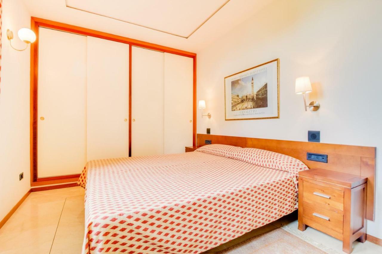 Veri Blau Villa *