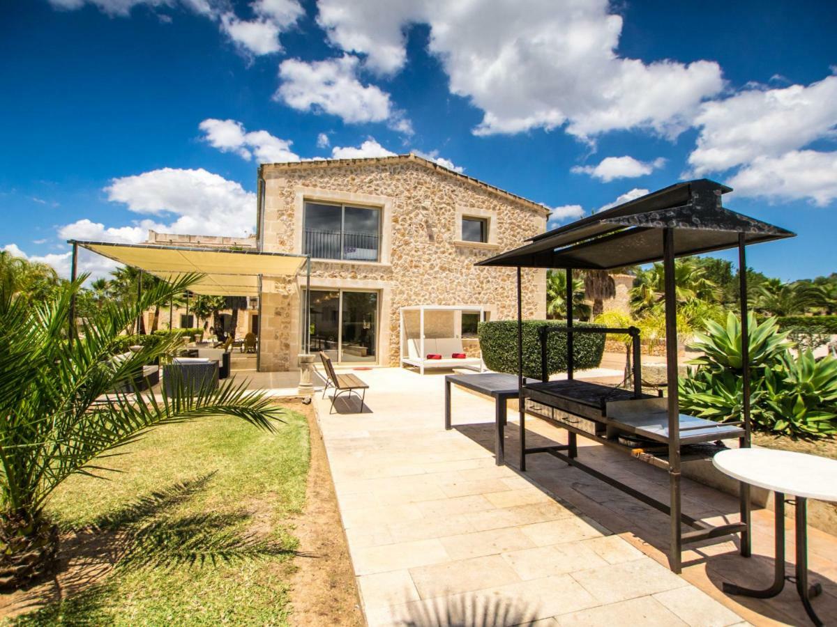 Son Perot By Interhome