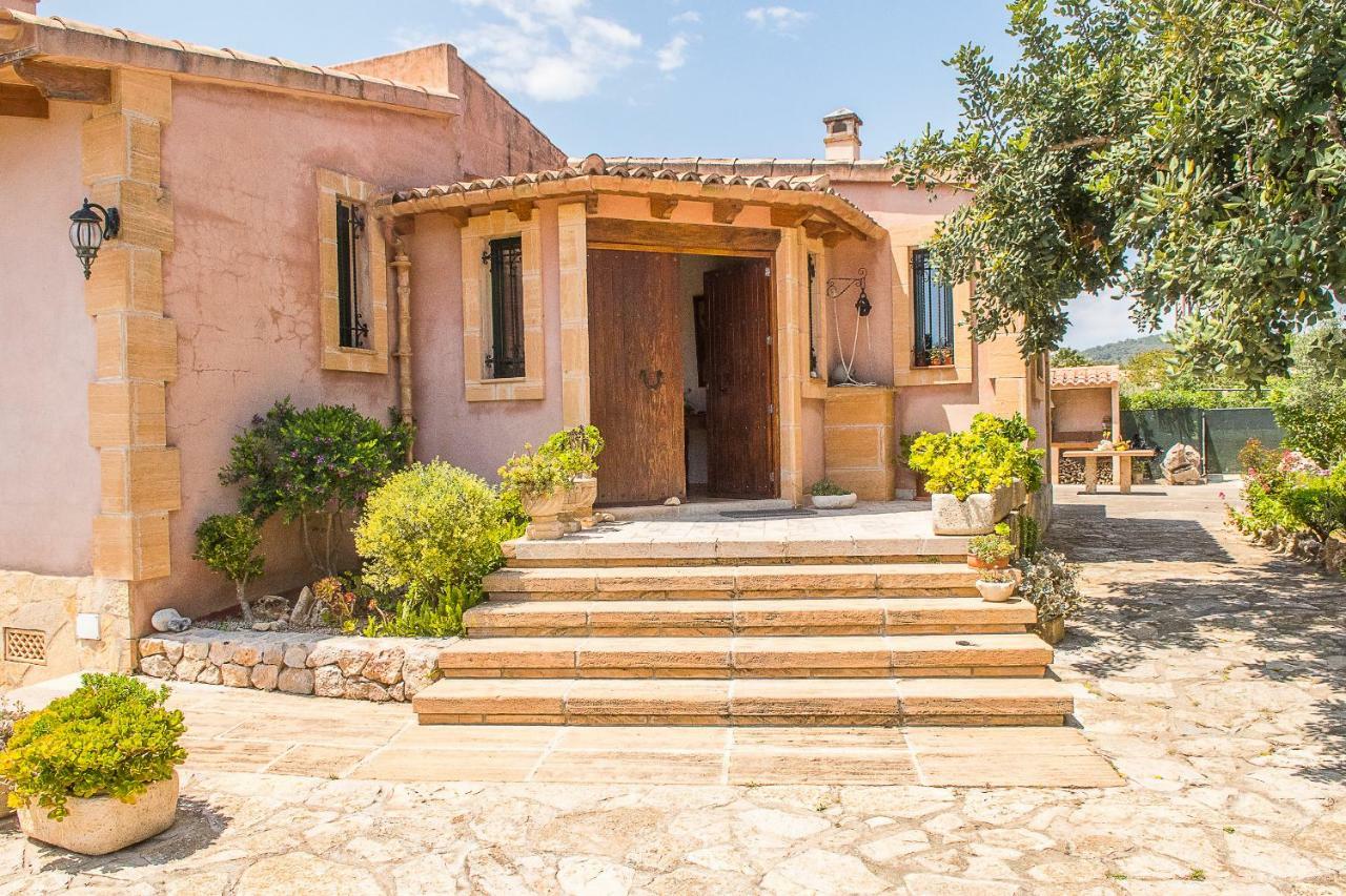 Villa Pula Viñas *