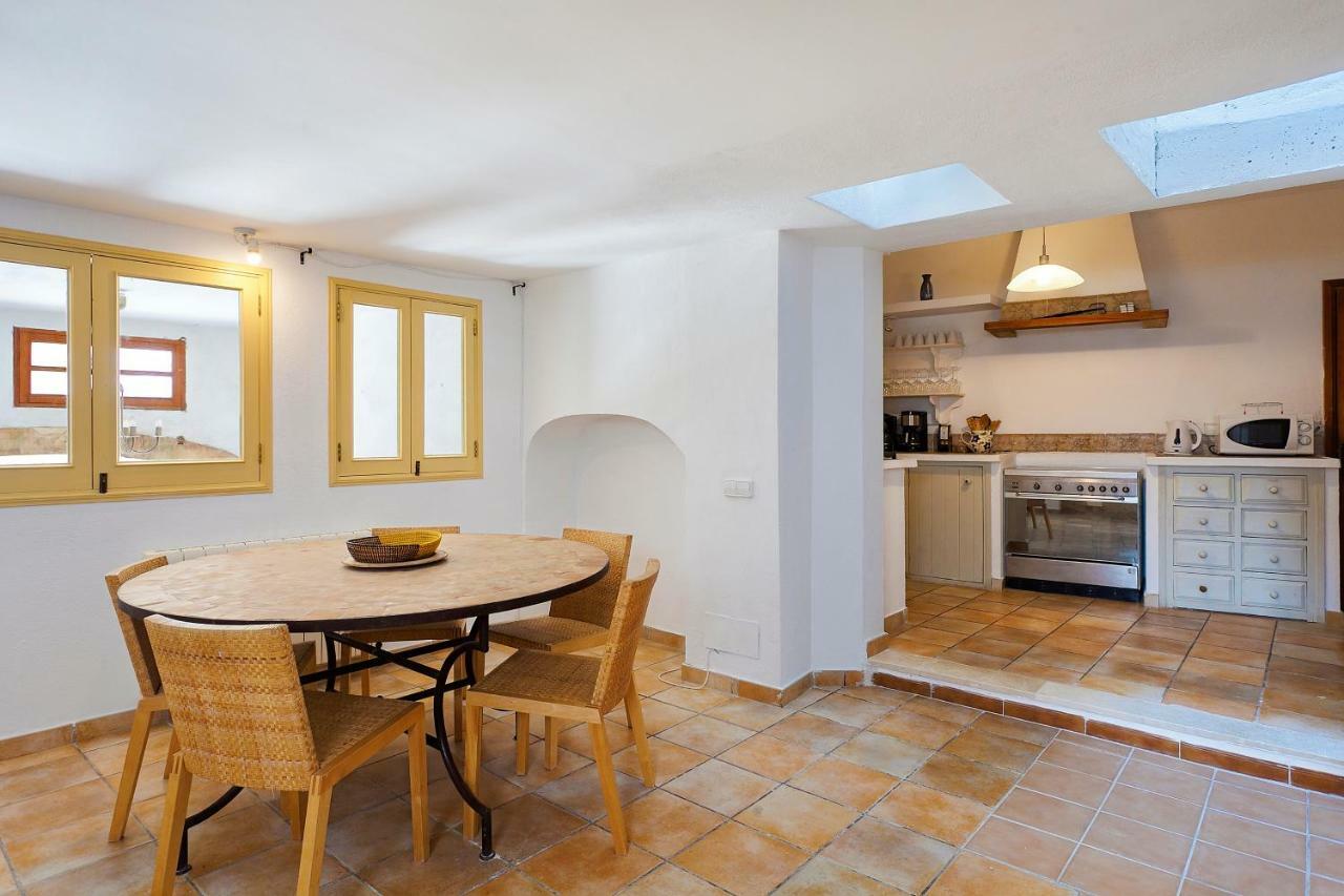 Calle Bou Townhouse With Pool