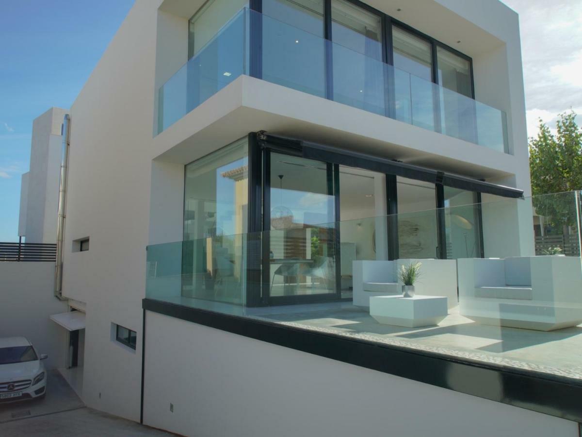 Atzur Villa *