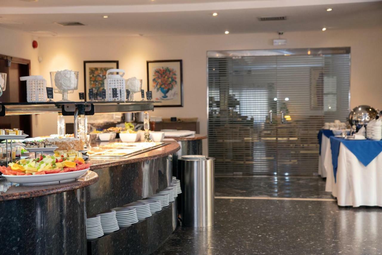 Roc Oberoy Hotel