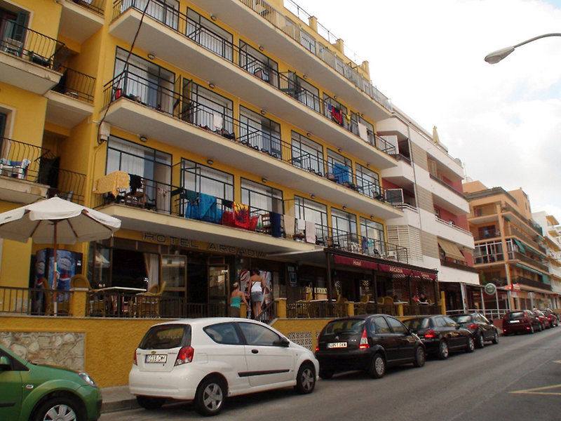Arcadia Hotel 2*
