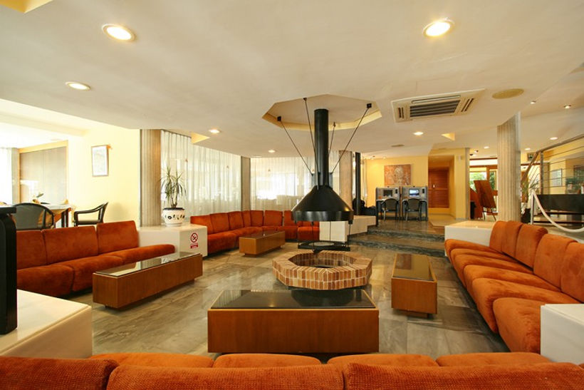 Flora Apartahotel