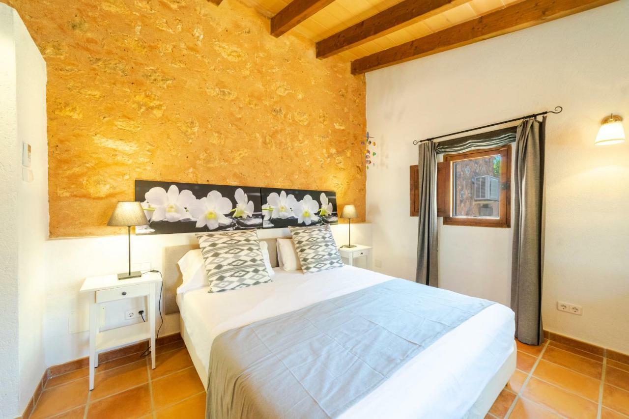 Villa Siscelis Santa Maria del Cami (Mallorca)