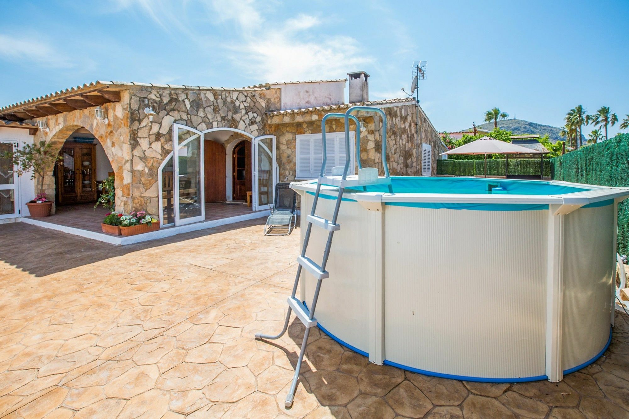 Rovet Villa