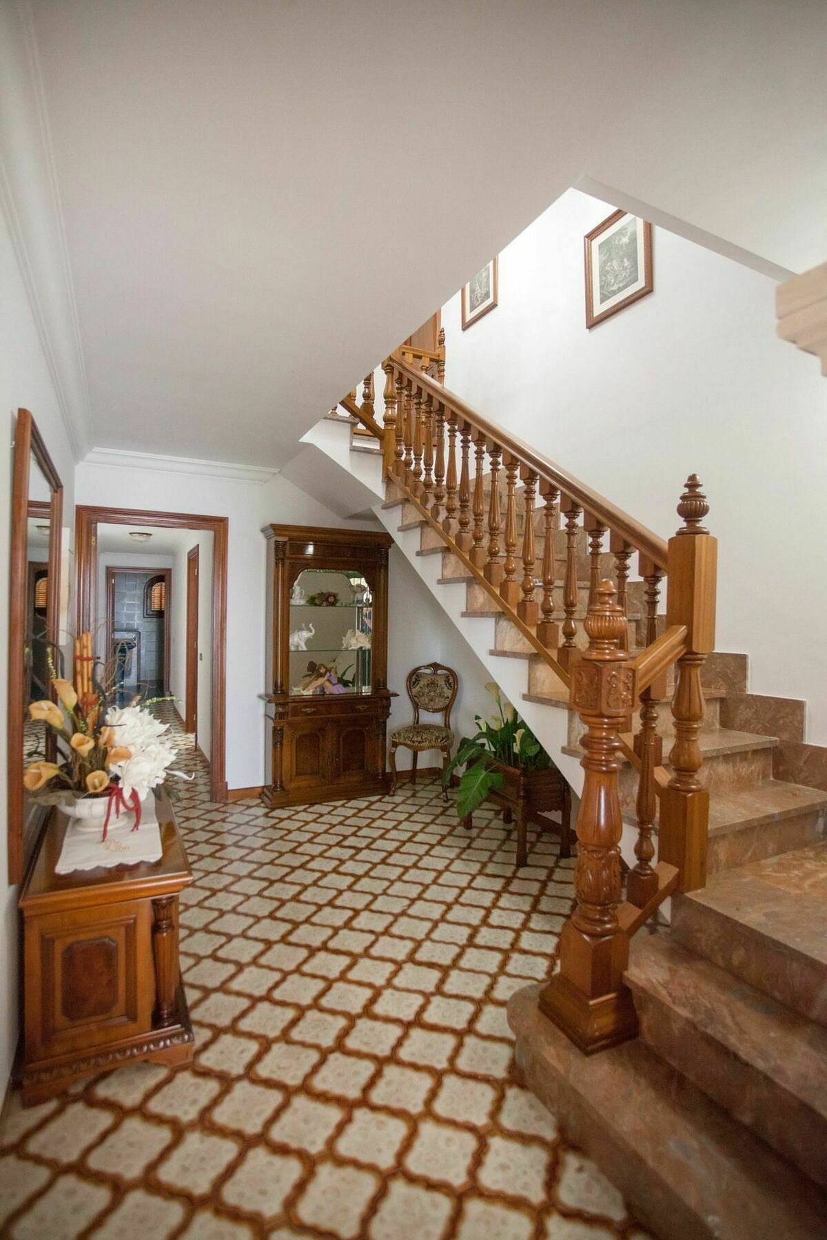 Roses Chalet