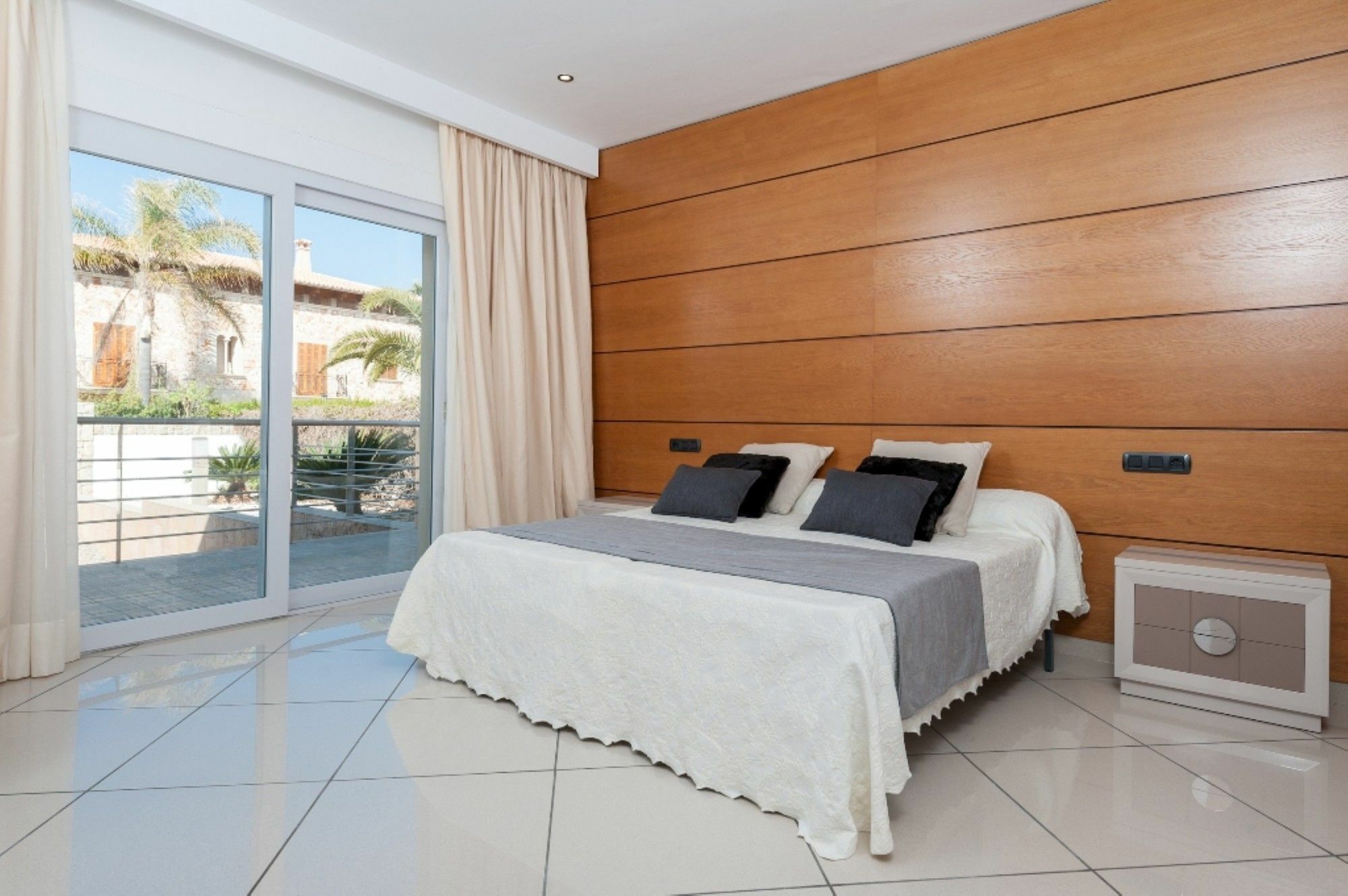 Thalassa Villa *