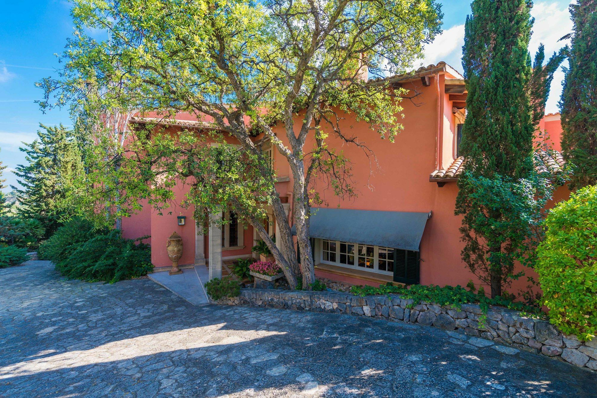 Parisien Villa *