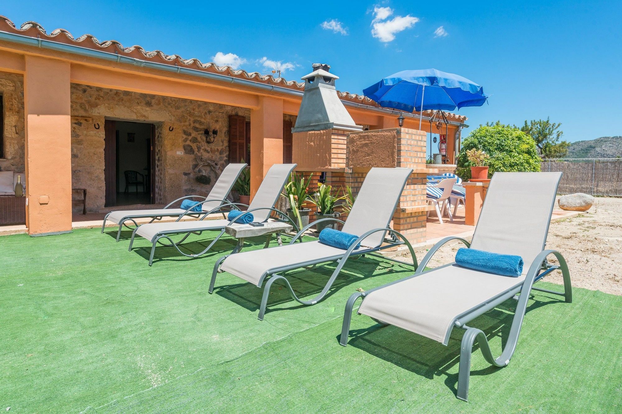 Calisto Villa *