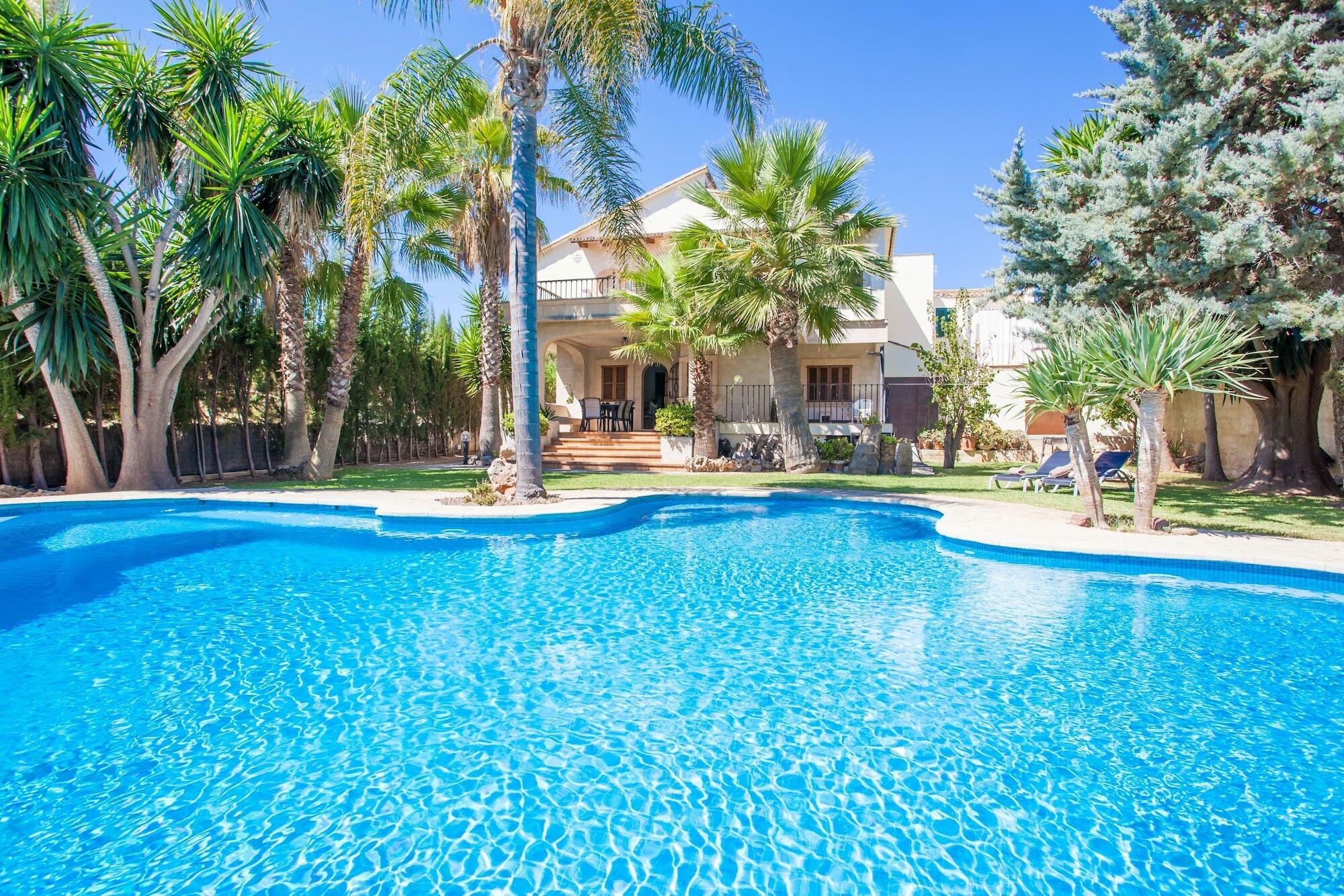 Villa Gual