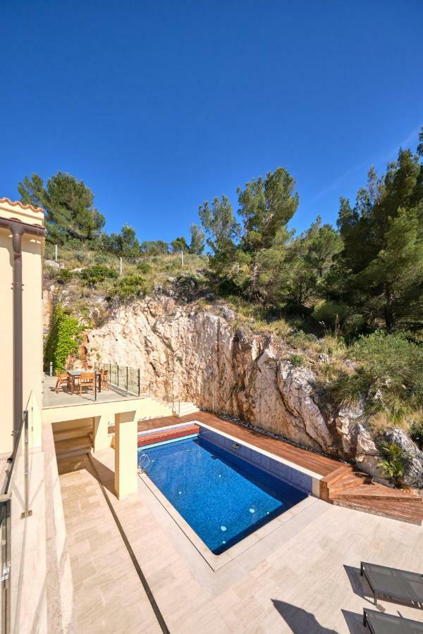 Diamond By Cap Vermell Estate *