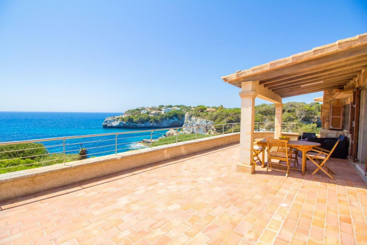 Villa Beautiful Private On The Sea