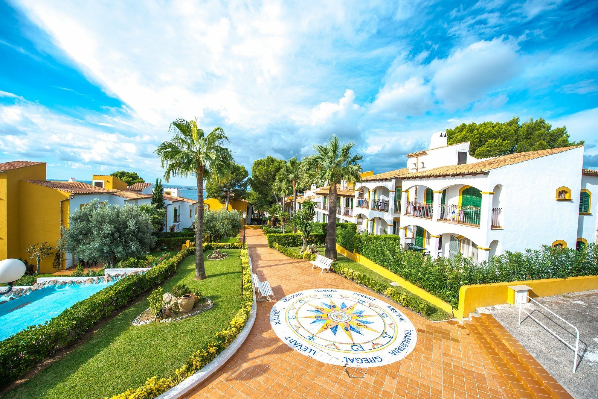 Apartahotel Ona Aucanada 3*