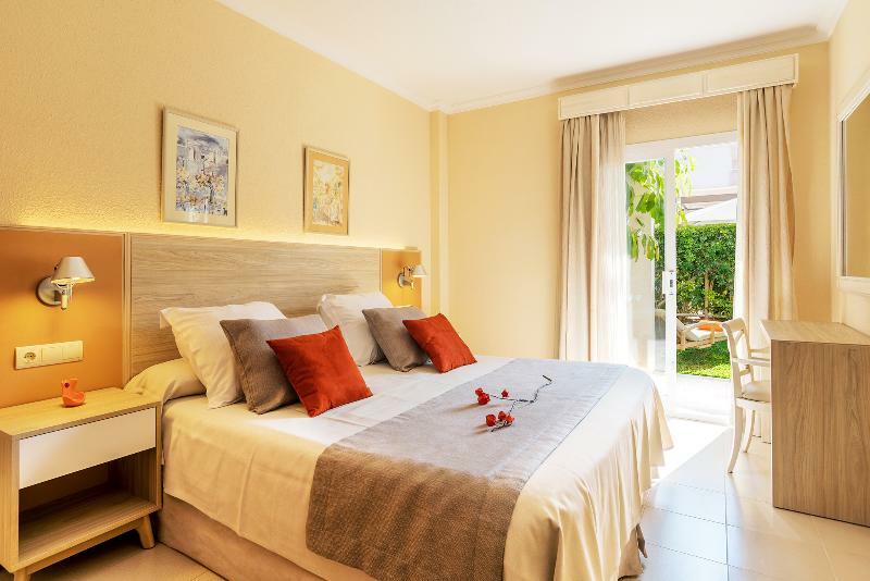 Apartahotel Viva Blue & 4*