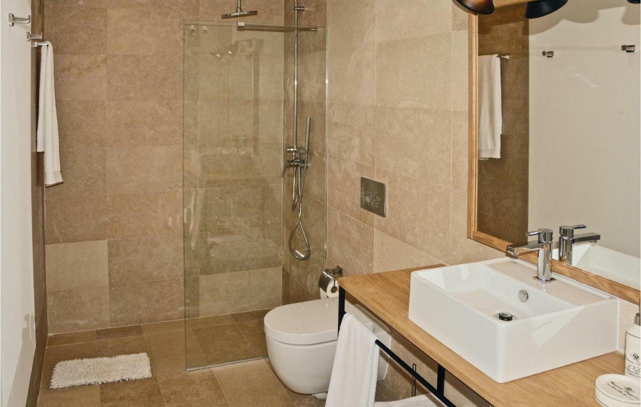 Holiday home In With Kitchen Portol