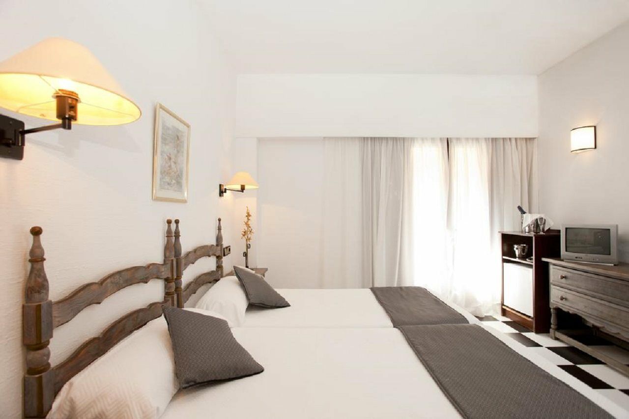 Sis Pins Hotel