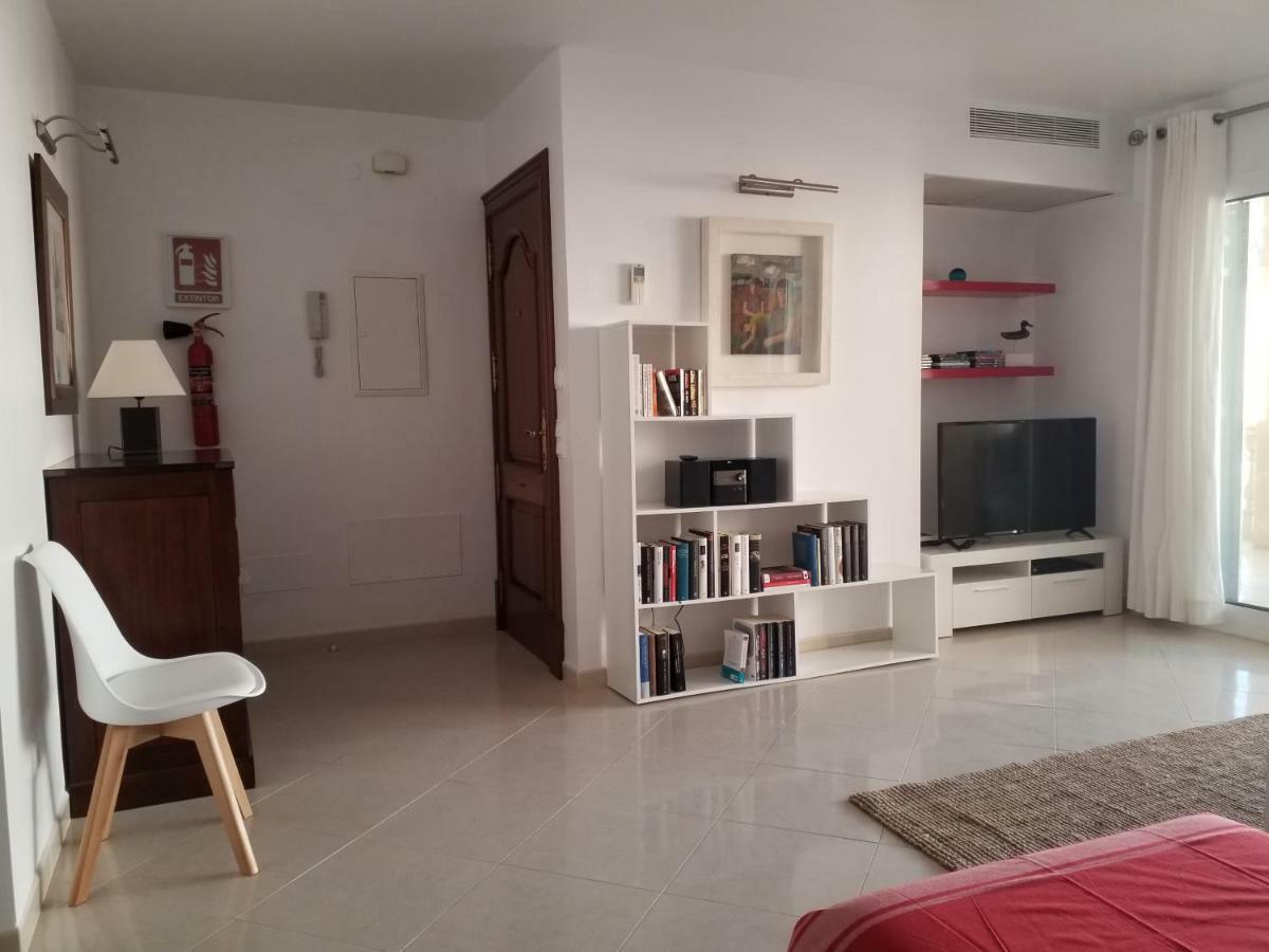 Sea Two Apartment *