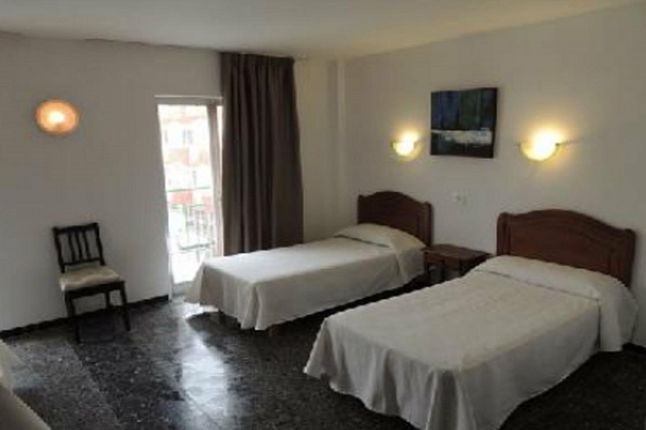 Hostal Elegance Playa Arenal Ii *