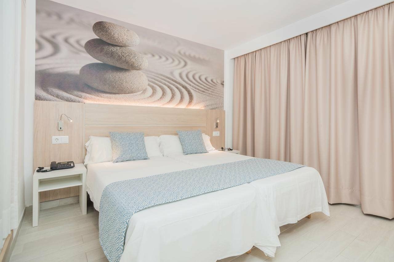 Sun (adults Only) Apartahotel 3*