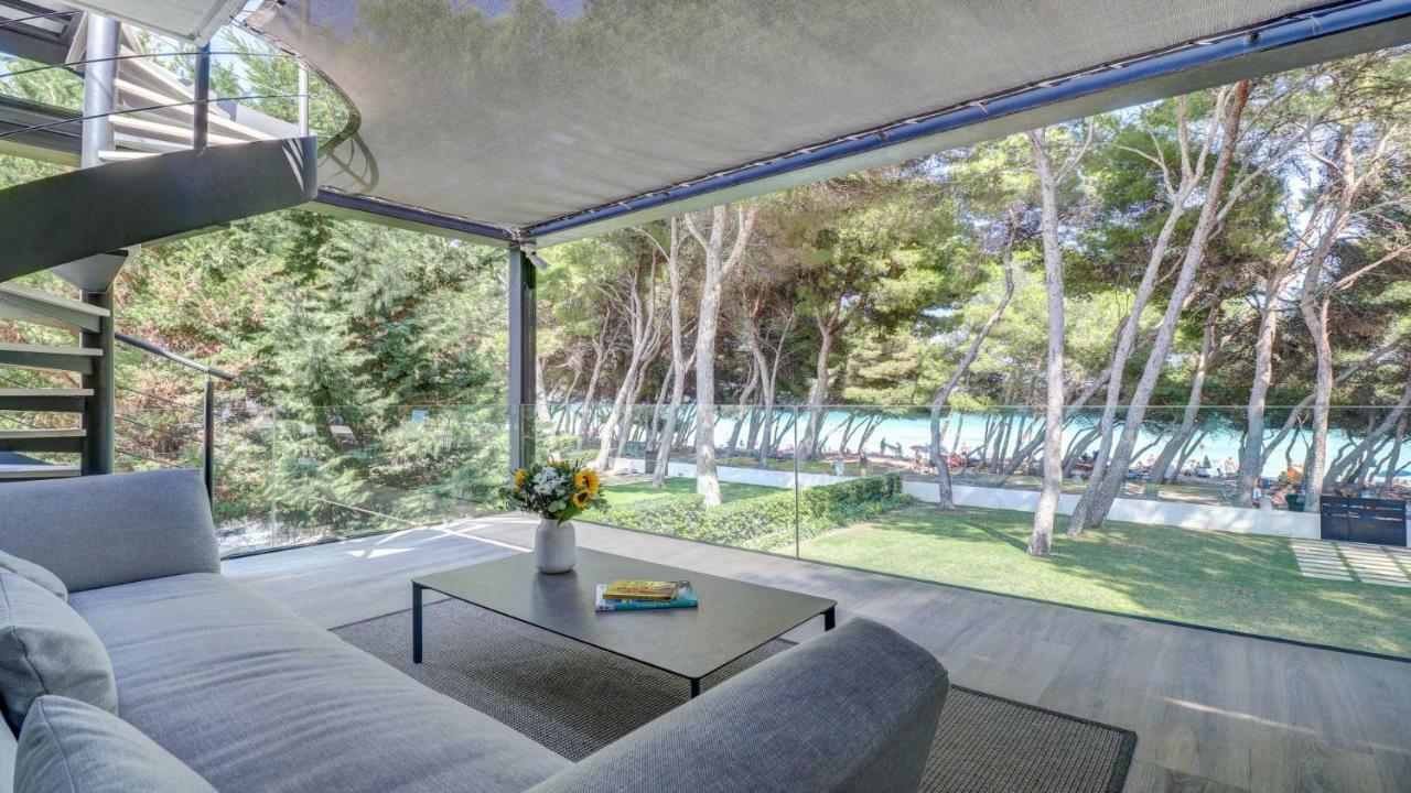 Ginesta Villa *