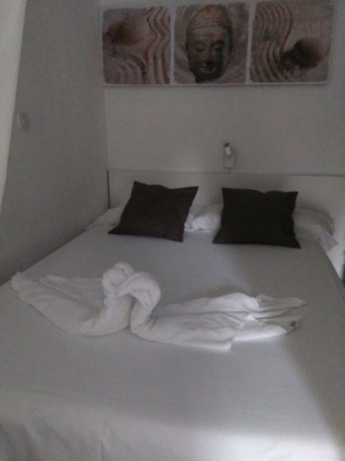 Laura Sunbeach Apartment