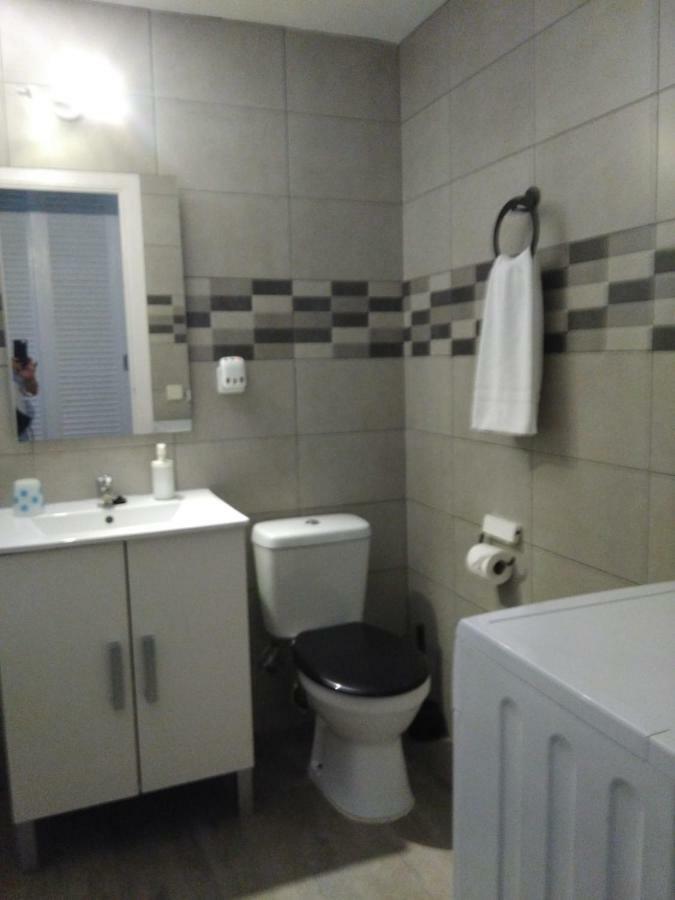 Laura Sunbeach Apartment *
