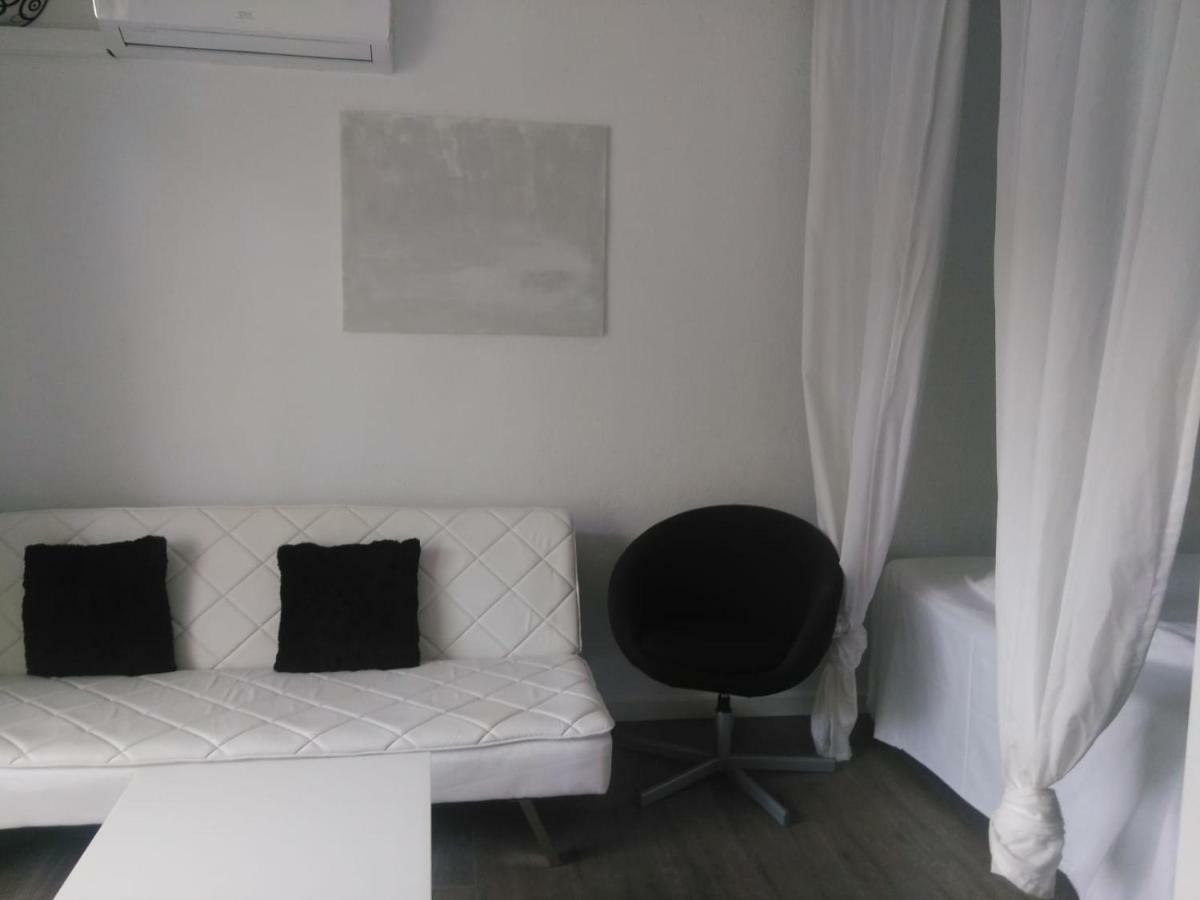 Apartment Laura Sunbeach *