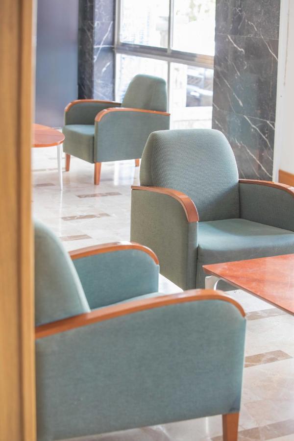 Hotel Elegance Playa Arenal 2*
