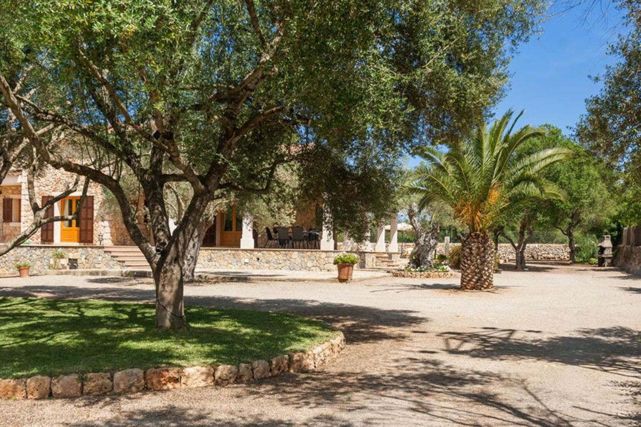 Villa Isabel Y Guillermo Sineu (Mallorca)