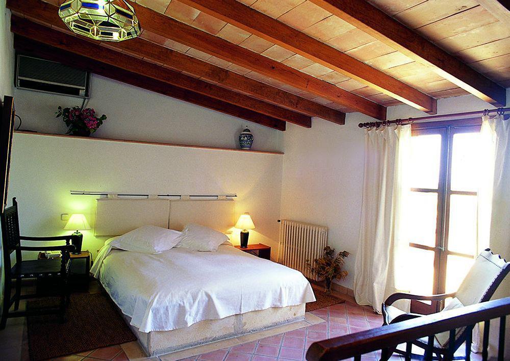 Hotel Leon De Sineu 3*